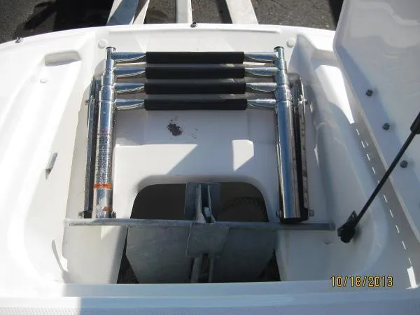 Slide: The Image of Sea Ray 260 Sundeck 2012 - 7