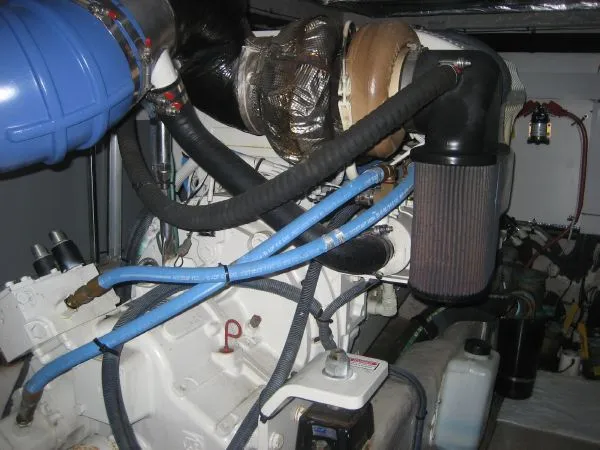Slide: The Image of Sea Ray 500 Sedan Bridge 2005 - 9