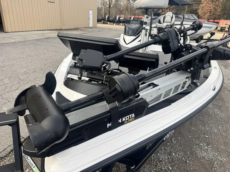 Slide: The Image of Caymas CX 21 PRO 2023 - 6