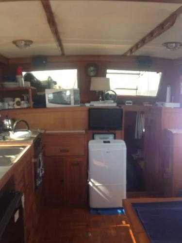 Slide: The Image of Albin 36 Trawler 1982 - 8