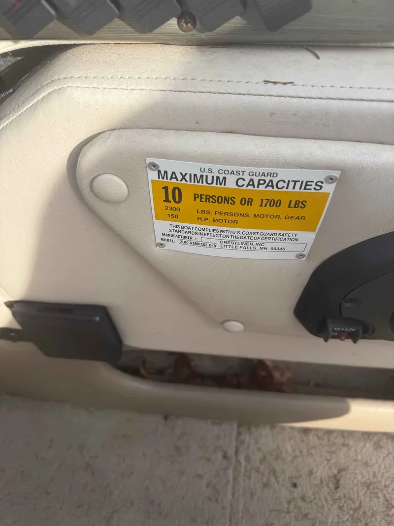 Slide: The Image of Crestliner 2100 Rampage 2001 - 12