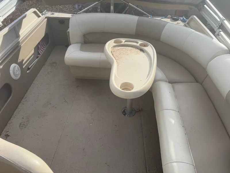 Slide: The Image of Crestliner 2100 Rampage 2001 - 3