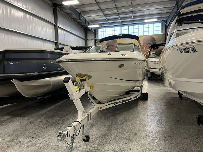 The Image of Sea Ray SLX 250 2008 - 0