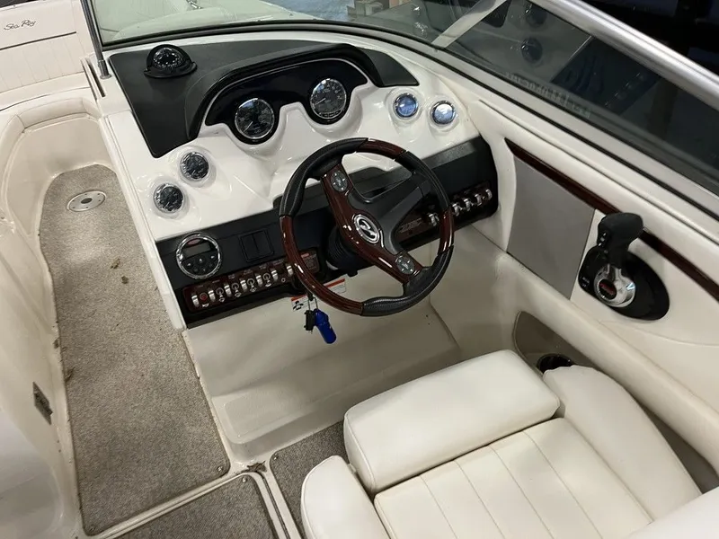 Slide: The Image of Sea Ray SLX 250 2008 - 7