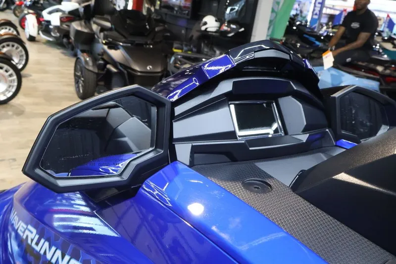 Slide: The Image of Yamaha VX® Limited HO 2026 - 14