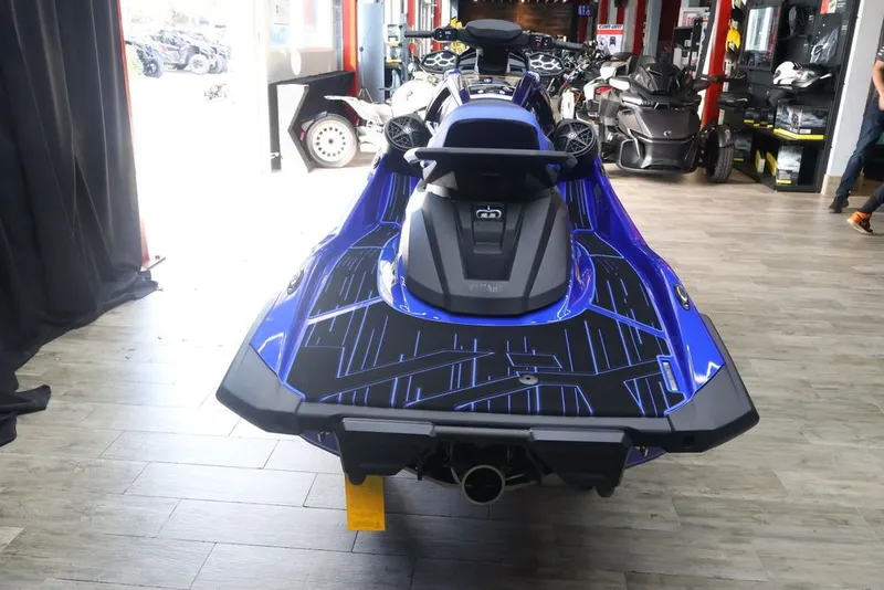 Slide: The Image of Yamaha VX® Limited HO 2026 - 4