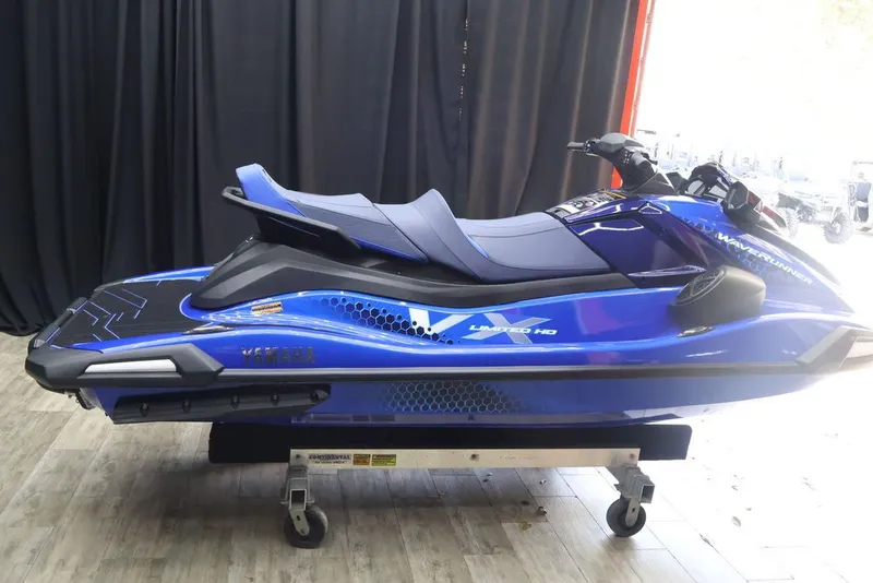 Slide: The Image of Yamaha VX® Limited HO 2026 - 6