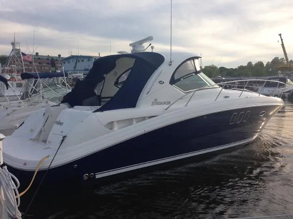 Slide: The Image of Sea Ray 38 Sundancer 2006 - 0