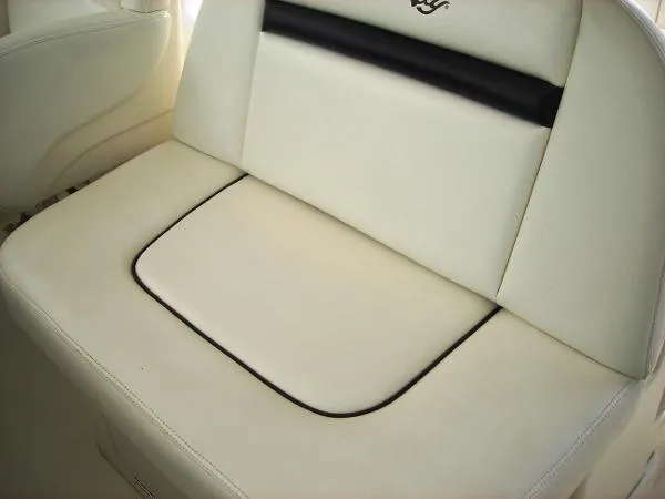 Slide: The Image of Sea Ray 38 Sundancer 2006 - 11