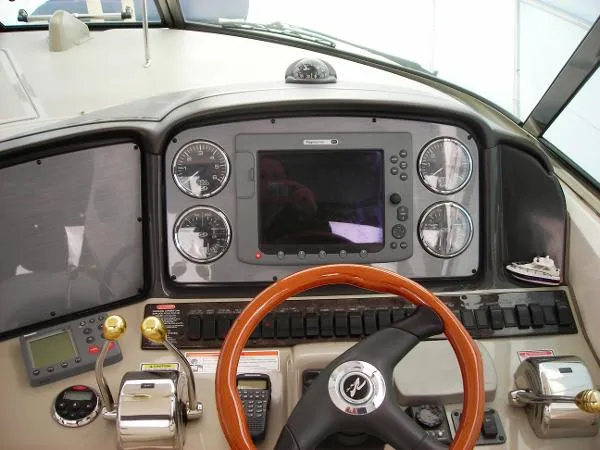 Slide: The Image of Sea Ray 38 Sundancer 2006 - 8