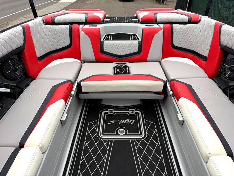 Slide: The Image of Tigé 25ZX 2021 - 22