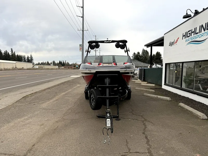 Slide: The Image of Tigé 25ZX 2021 - 6