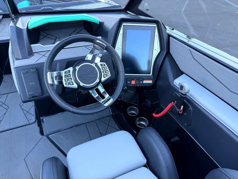 Slide: The Image of Tigé Z3 2022 - 13