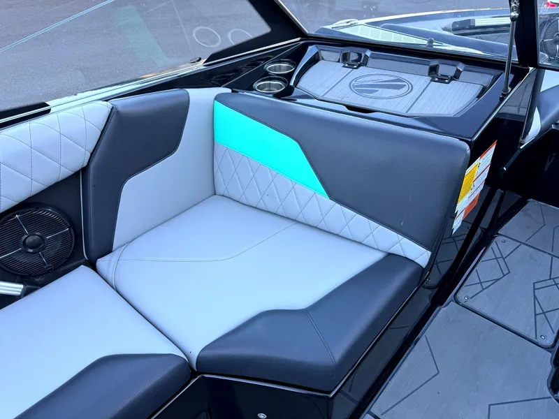 Slide: The Image of Tigé Z3 2022 - 17