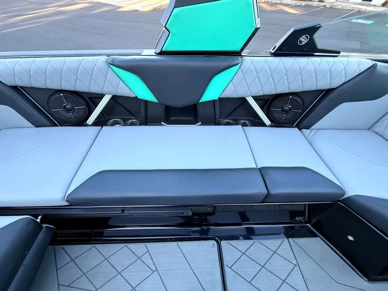 Slide: The Image of Tigé Z3 2022 - 18