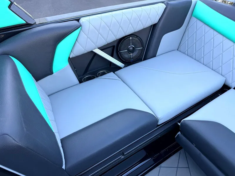 Slide: The Image of Tigé Z3 2022 - 20