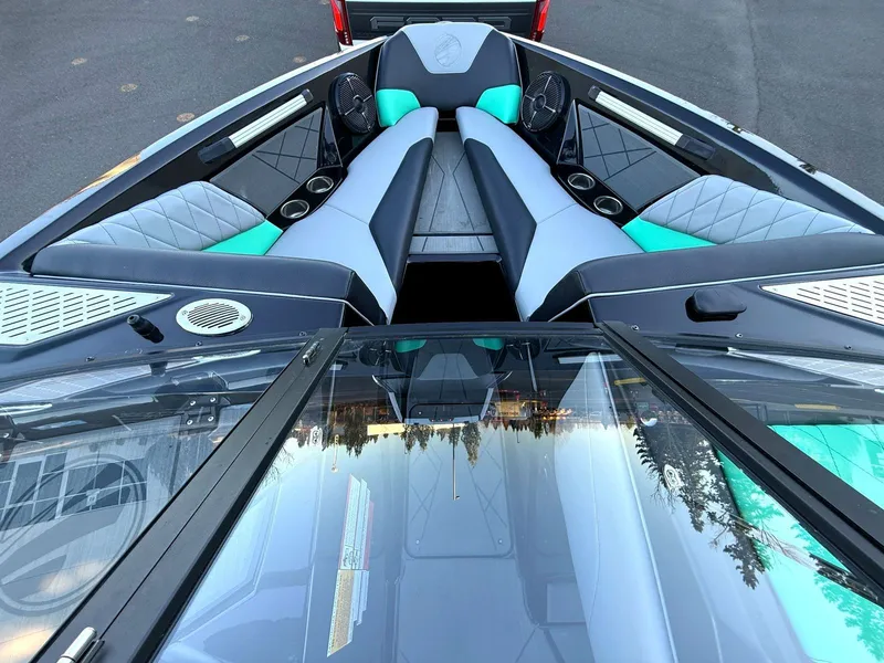 Slide: The Image of Tigé Z3 2022 - 22