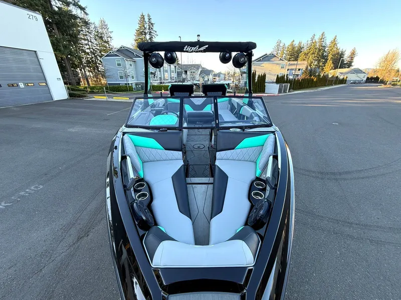 Slide: The Image of Tigé Z3 2022 - 23