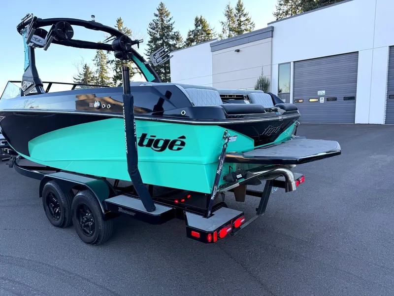 Slide: The Image of Tigé Z3 2022 - 8