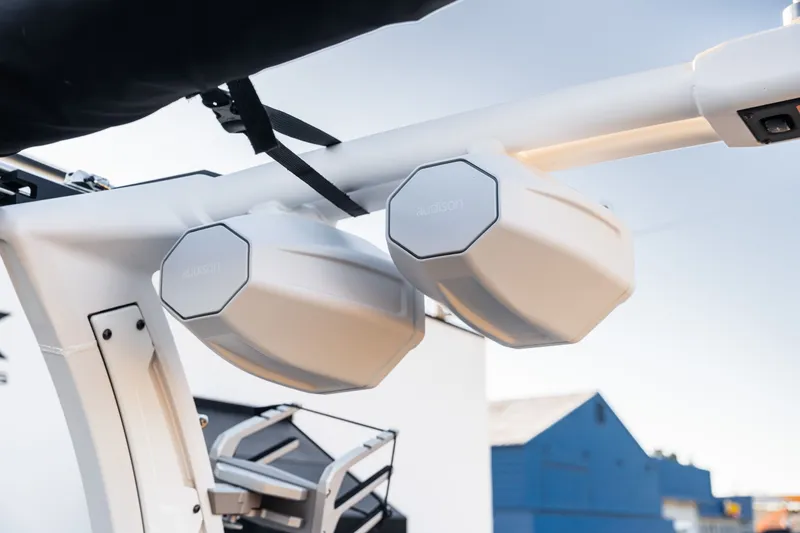 Slide: The Image of Tigé Z5 2023 - 38