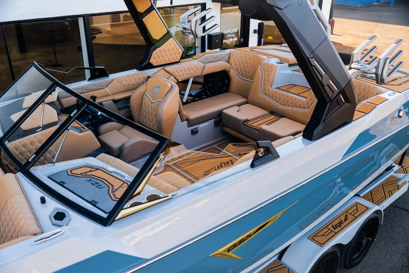 Slide: The Image of Tigé 22RZX 2026 - 11