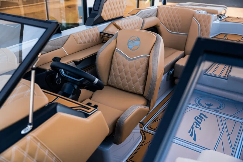 Slide: The Image of Tigé 22RZX 2026 - 13