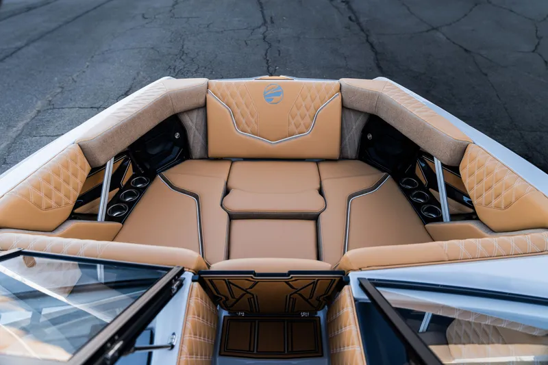 Slide: The Image of Tigé 22RZX 2026 - 14