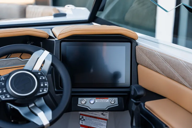 Slide: The Image of Tigé 22RZX 2026 - 17