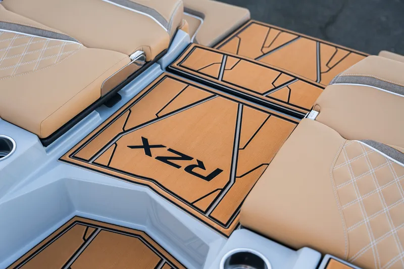 Slide: The Image of Tigé 22RZX 2026 - 24