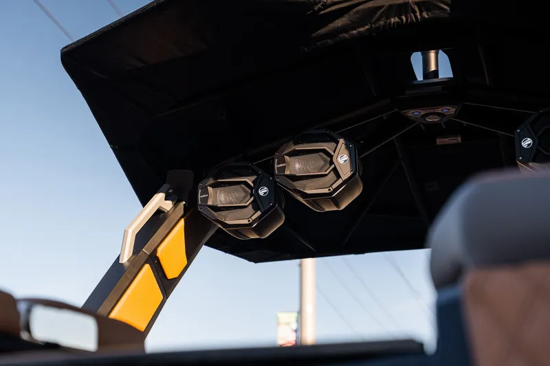 Slide: The Image of Tigé 24RZX 2026 - 10