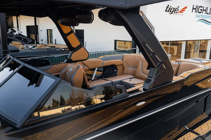 Slide: The Image of Tigé 24RZX 2026 - 12