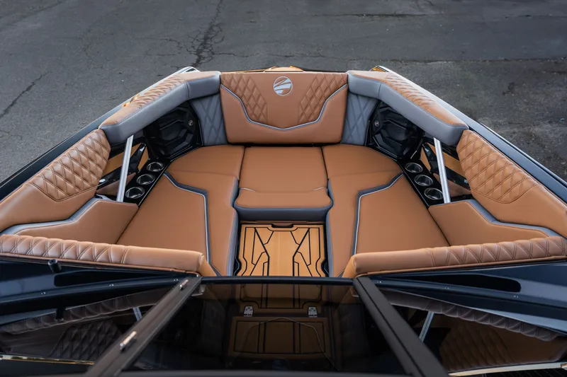 Slide: The Image of Tigé 24RZX 2026 - 14