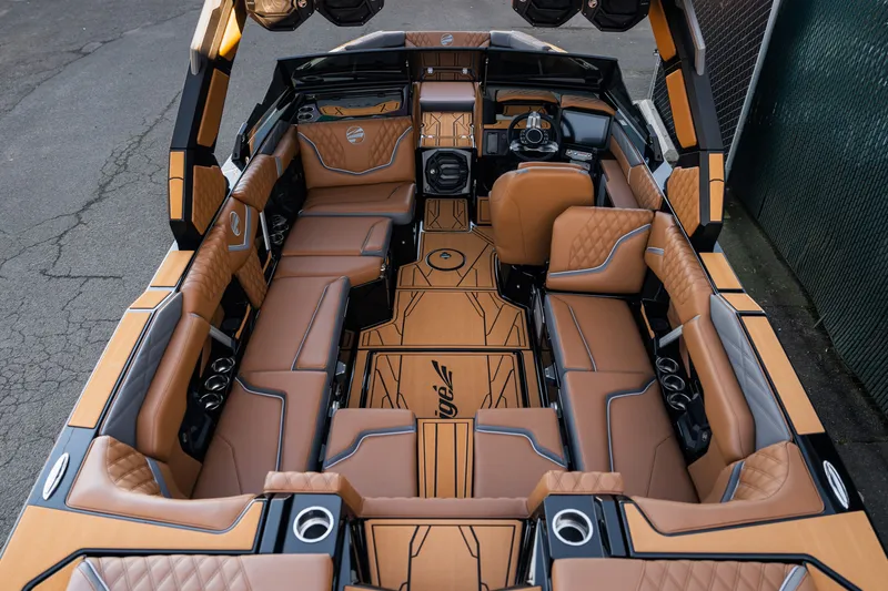 Slide: The Image of Tigé 24RZX 2026 - 17