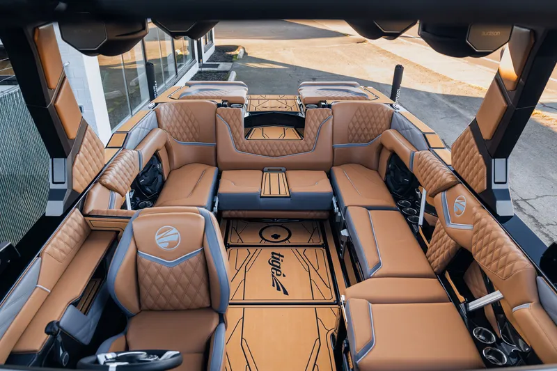 Slide: The Image of Tigé 24RZX 2026 - 18