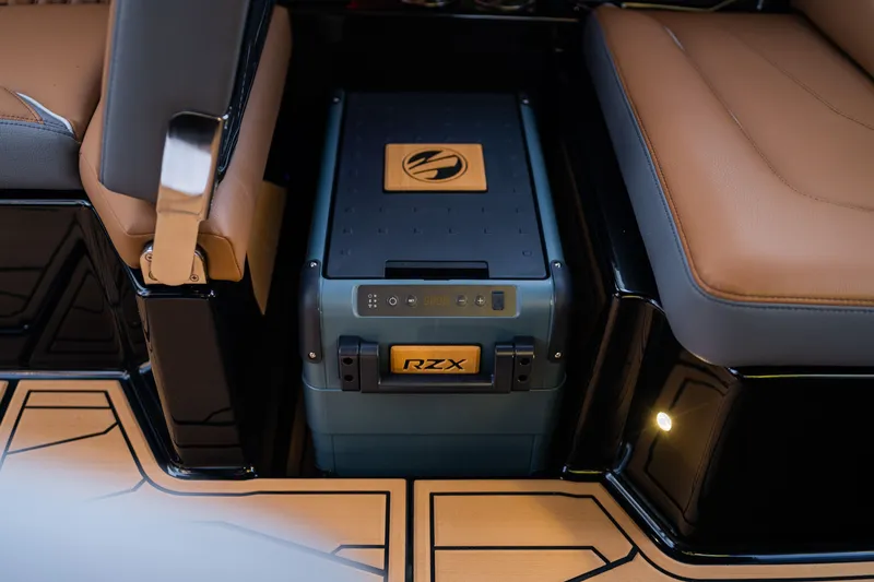 Slide: The Image of Tigé 24RZX 2026 - 22