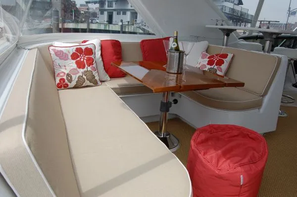Slide: The Image of Hatteras 64 Motor Yacht 2006 - 10