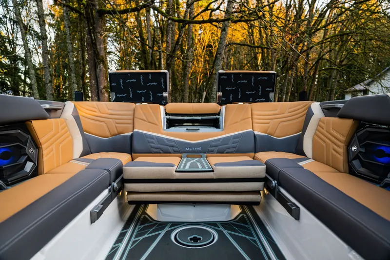 Slide: The Image of Tigé Ultré 25ZX 2026 - 23