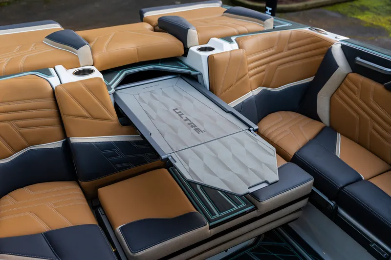 Slide: The Image of Tigé Ultré 25ZX 2026 - 31