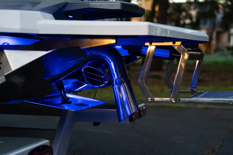 Slide: The Image of Tigé Ultré 25ZX 2026 - 40