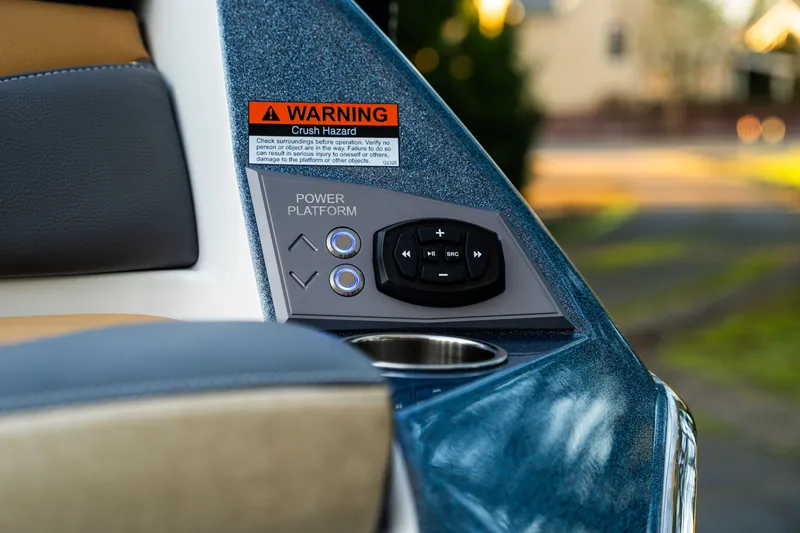 Slide: The Image of Tigé Ultré 25ZX 2026 - 43