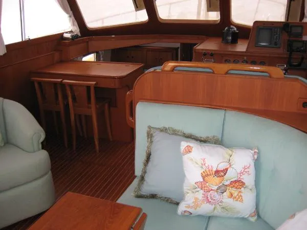 Slide: The Image of Grand Banks Eastbay 43 Flybridge Sedan 1999 - 3