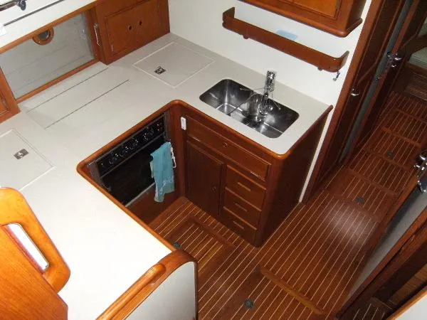 Slide: The Image of Grand Banks Eastbay 43 Flybridge Sedan 1999 - 8
