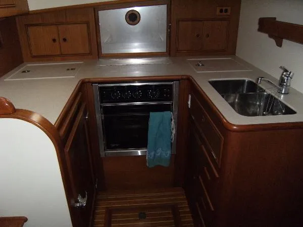 Slide: The Image of Grand Banks Eastbay 43 Flybridge Sedan 1999 - 9