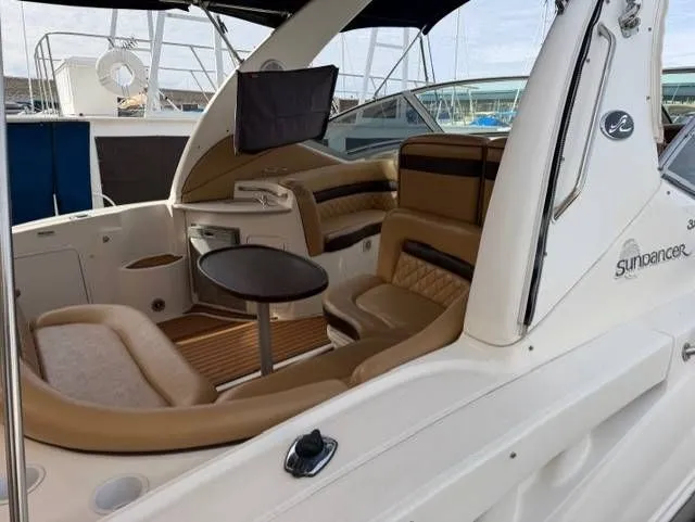 Slide: The Image of Sea Ray Sundancer 320 2005 - 7