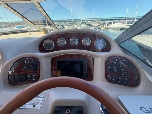 Slide: The Image of Sea Ray Sundancer 320 2005 - 9