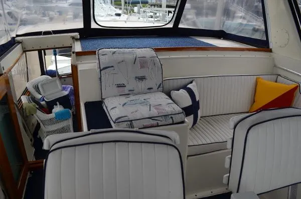 Slide: The Image of Hatteras 43 Motor Yacht 1985 - 7