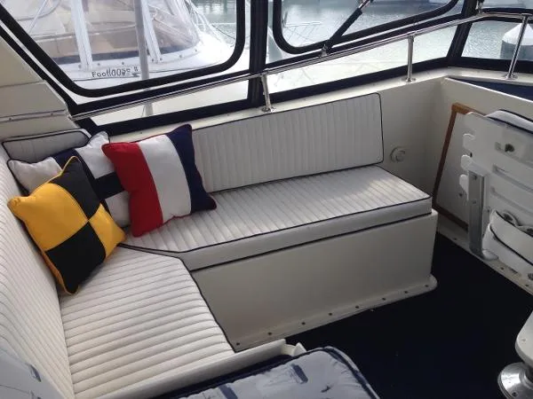 Slide: The Image of Hatteras 43 Motor Yacht 1985 - 8