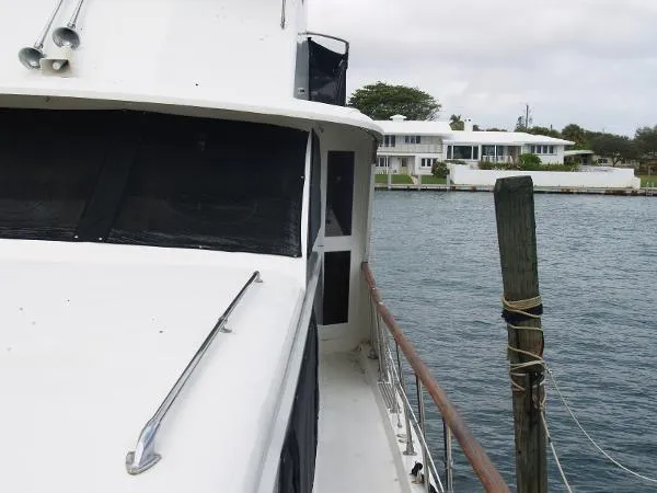 Slide: The Image of Hatteras Motor Yacht 1977 - 11