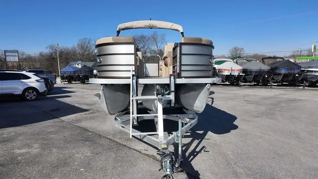 Slide: The Image of Veranda VR22RC Package Tri-Toon 2021 - 10