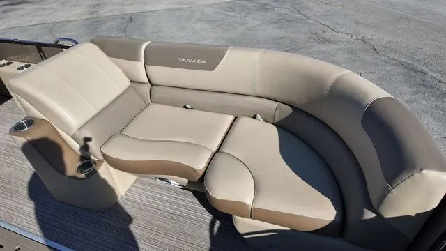 Slide: The Image of Veranda VR22RC Package Tri-Toon 2021 - 15